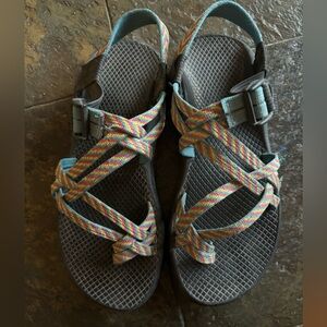 ❤️Chaco❤️sandals size 6 multi color